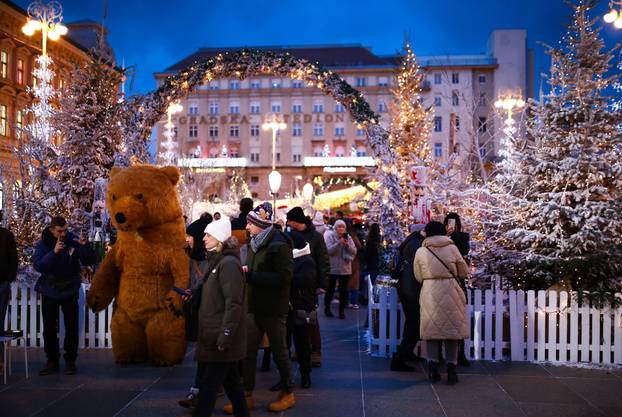 Zagreb: Zagrebački Advent na Trgu bana Jelačića