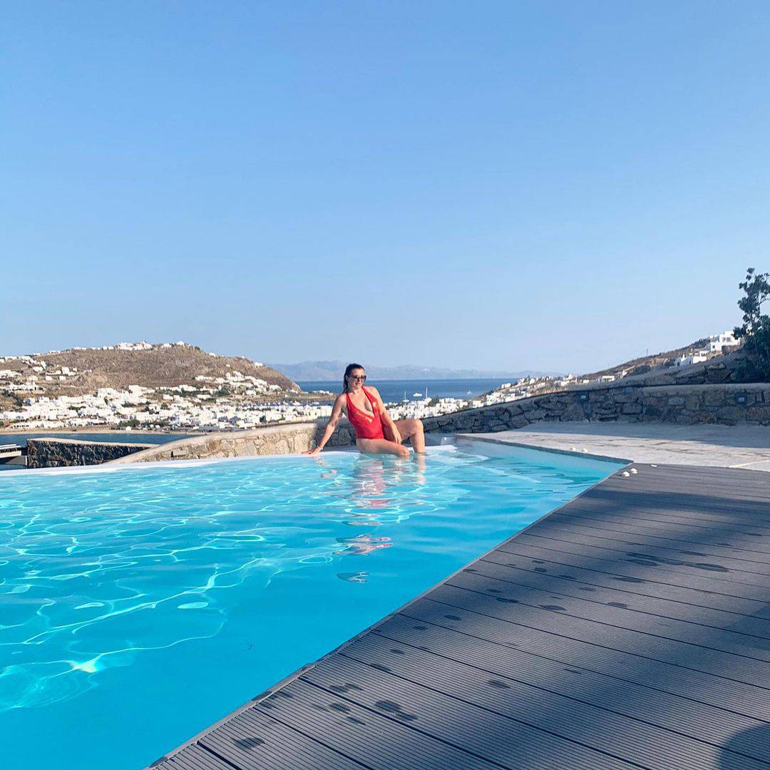 Snježana Mehun na odmoru u  Grčkoj istaknula svoje atribute u dekoltiranom kupaćem kostimu