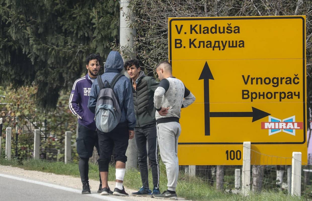 Policija zabranjuje slobodno kretanje migrantima u Krajini