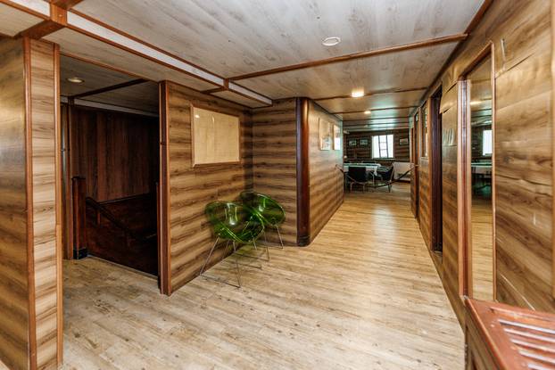 FOTO Zavirite u prvi brod-hotel u Hrvatskoj: Noćenje na ovom brodu u Rijeci ima posebnu čar