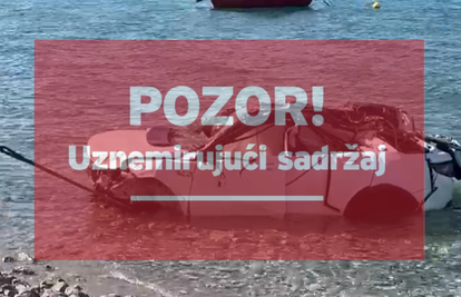 VIDEO Izvukli su Range Rover iz mora kod Senja: 'Spljošten je u potpunosti. Bio na 10 m dubine'