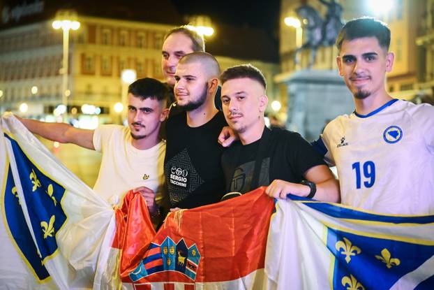 Zagreb: Slavlje navijača nakon pobjede BiH nad Katarom 3-1