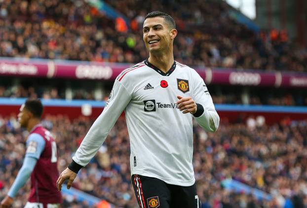 Aston Villa v Manchester United - Premier League - Villa Park