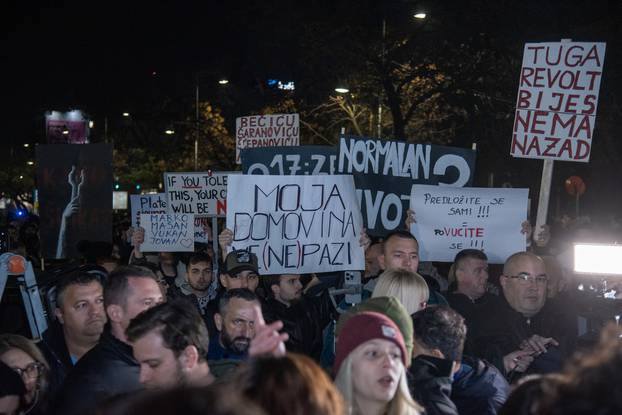 Podgorica: Prosvjed ispred zgrade MUP-a koji je organizirala skupina studenata "Kamo sjutra?"  