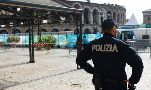 Strava u Italiji! Navija&ccaron; Napolija poludio na VAR, a supruga ga je izbola no&zcaron;em. Detalji &scaron;okiraju...