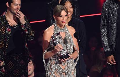 Taylor Swift 'pomela' MTV VMA nagrade i najavila novi album: 'Ne bismo uspjeli ovo bez vas'