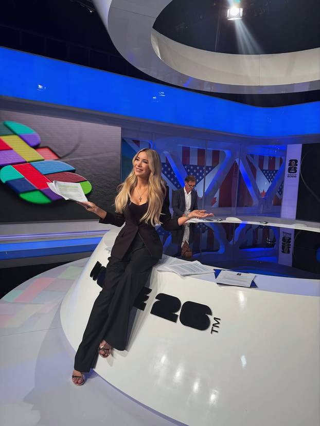 FOTO Valentina Miletić objavila fotke u elegantnim kreacijama: Pogledajte njena modna izdanja