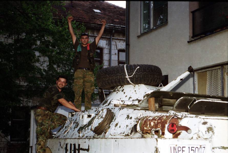 Milošević je samo kratko rekao: 'Gledaj, ove budale se povukle'