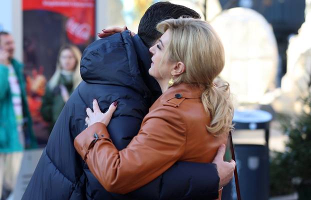 Zagreb: Bivša predsjednica, Kolinda Grabar-Kitarović, na piću u centru grada susrela i Dragana Primorca