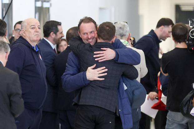 Zagreb: Rukometaši sletjeli u zračnu luku nakon osvojenog srebra na Svjetskom prvenstvu