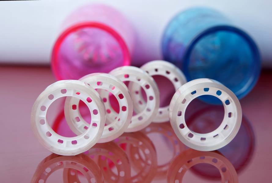 Super trikovi sa selotejpom: Drži kravatu, čisti tipkovnicu...