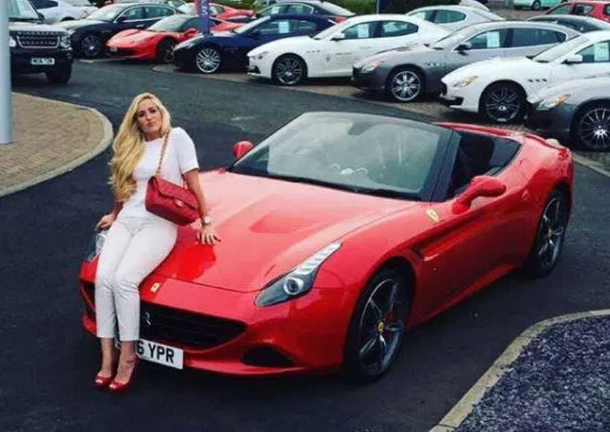 Fury vs Joshua luksuz - Ferrari, Rolls Royce, Audemars Piguet...