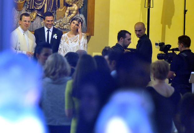ARHIVA - Zagreb,2012: Vjen?anje Jerka Leke i Ive Šari? u crkvi sv. Josipa Radnika