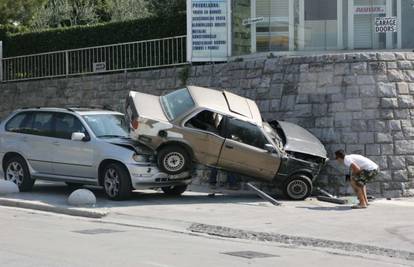 Sudario se s Fiatom, letio po zraku i pao na BMW X5