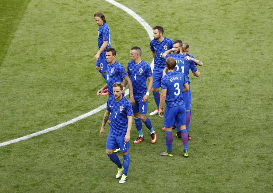 Czech Republic v Croatia - EURO 2016 - Group D