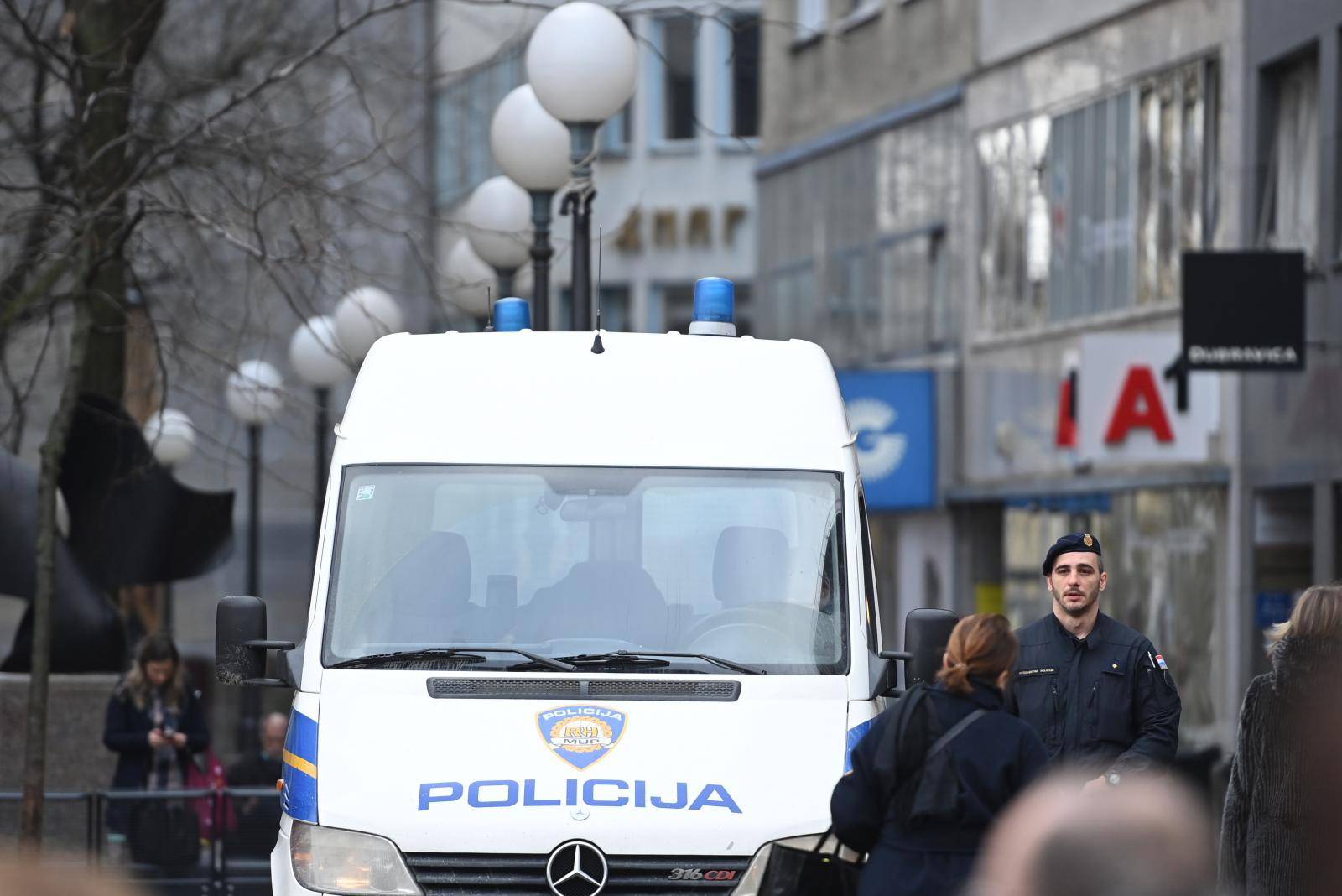 Zagreb: Policijsko osiguranje i okupljanje na Trgu uoči prosvjeda poduzetnika