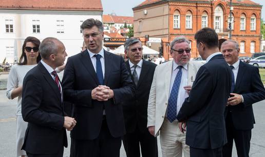 Plenković: Hoće li biti žena? Šeks: Našminkali smo Pernara