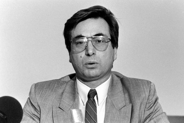 Zagreb: Koncerencija za medije Hrvatske socijalno liberalne stranke, 29.4.1991.