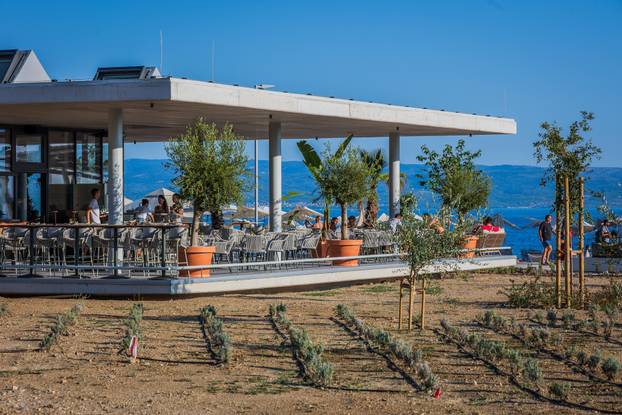 Split: Novootvoreni kafići na Žnjanskom platou: Gaal i Central Beach