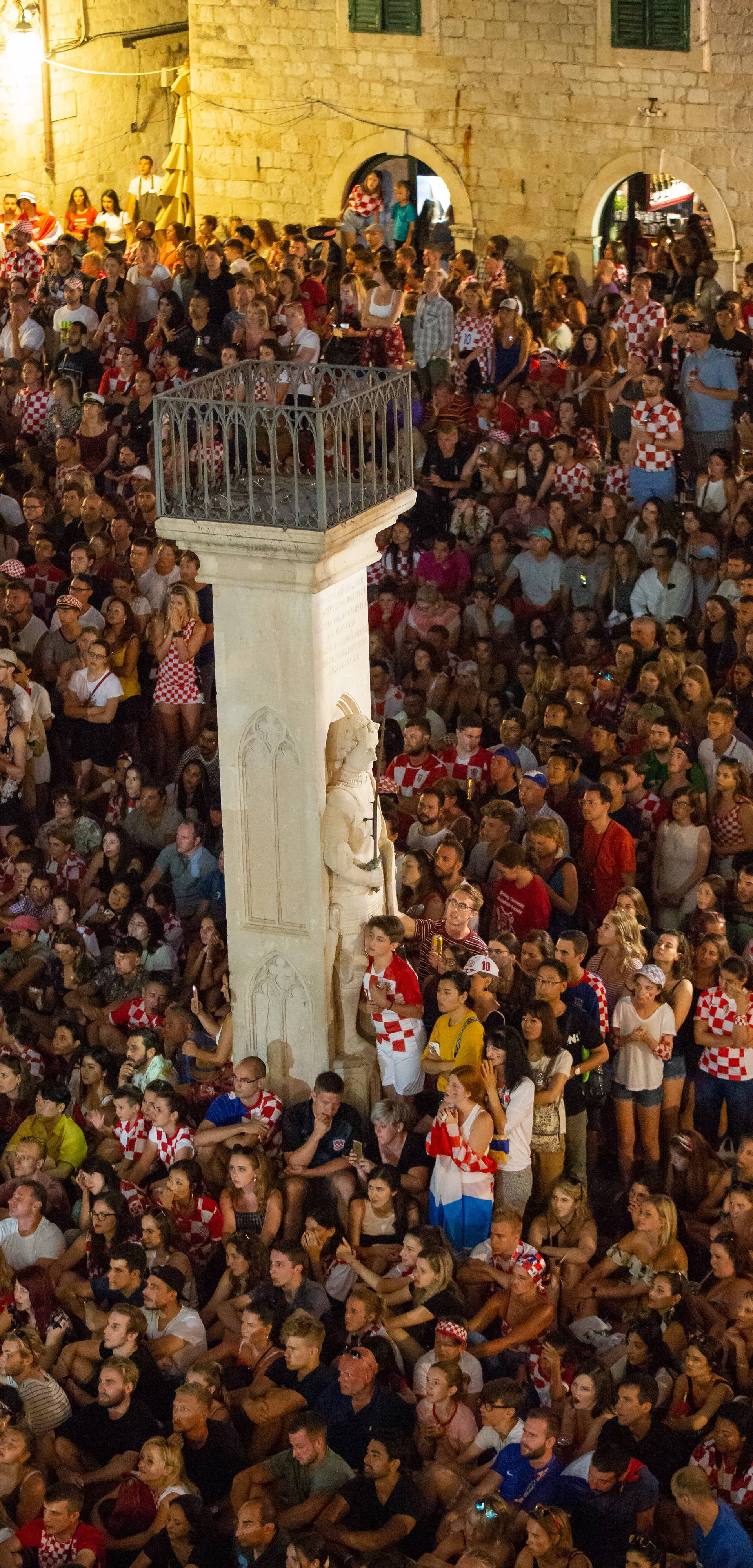 Hrvatska je u finalu SP-a! Pogledajte slavlje u Dalmaciji