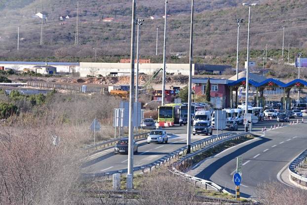 FOTO Prometni kolaps u Splitu zbog Jadranskog derbija: 'Ljudi žugaju da neće stići na stadion'