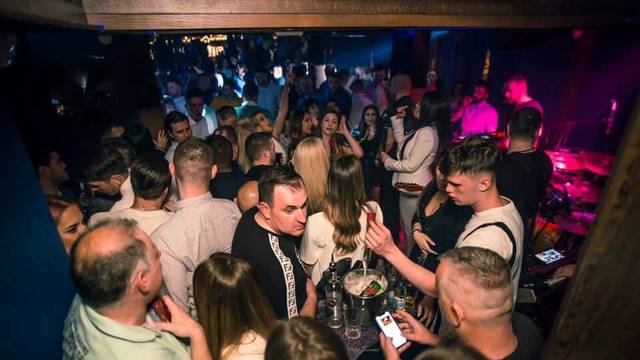 Klubovi su nova žarišta i više nema partijanja u zatvorenom: Plesni podiji odsad zabranjeni