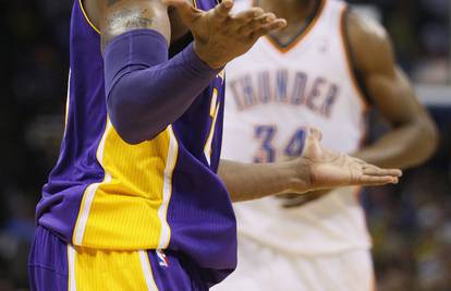 Lakersima peti poraz u nizu, pobjeda Clippersa i Thundera