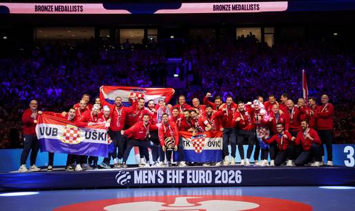 Sramotni EHF kaznio Hrvatsku zbog izjava izbornika!? Smetala im je i zastava Herceg-Bosne...