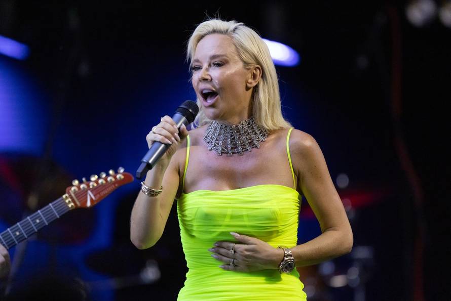 Andrijasevci: Koncert Maje Šuput i grupe Enjoy