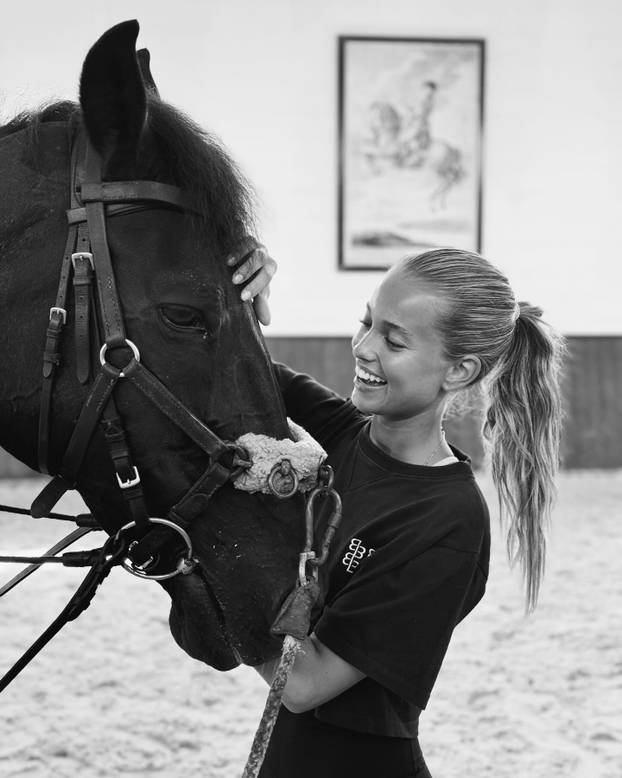 FOTO Ljubila je nogometnu i F1 zvijezdu, sad je slobodna kao ptica i pali pratitelje u bikiniju