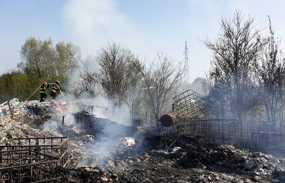 U Budaševu gorio otpad: 'Ne znamo još što je uzrok požara'