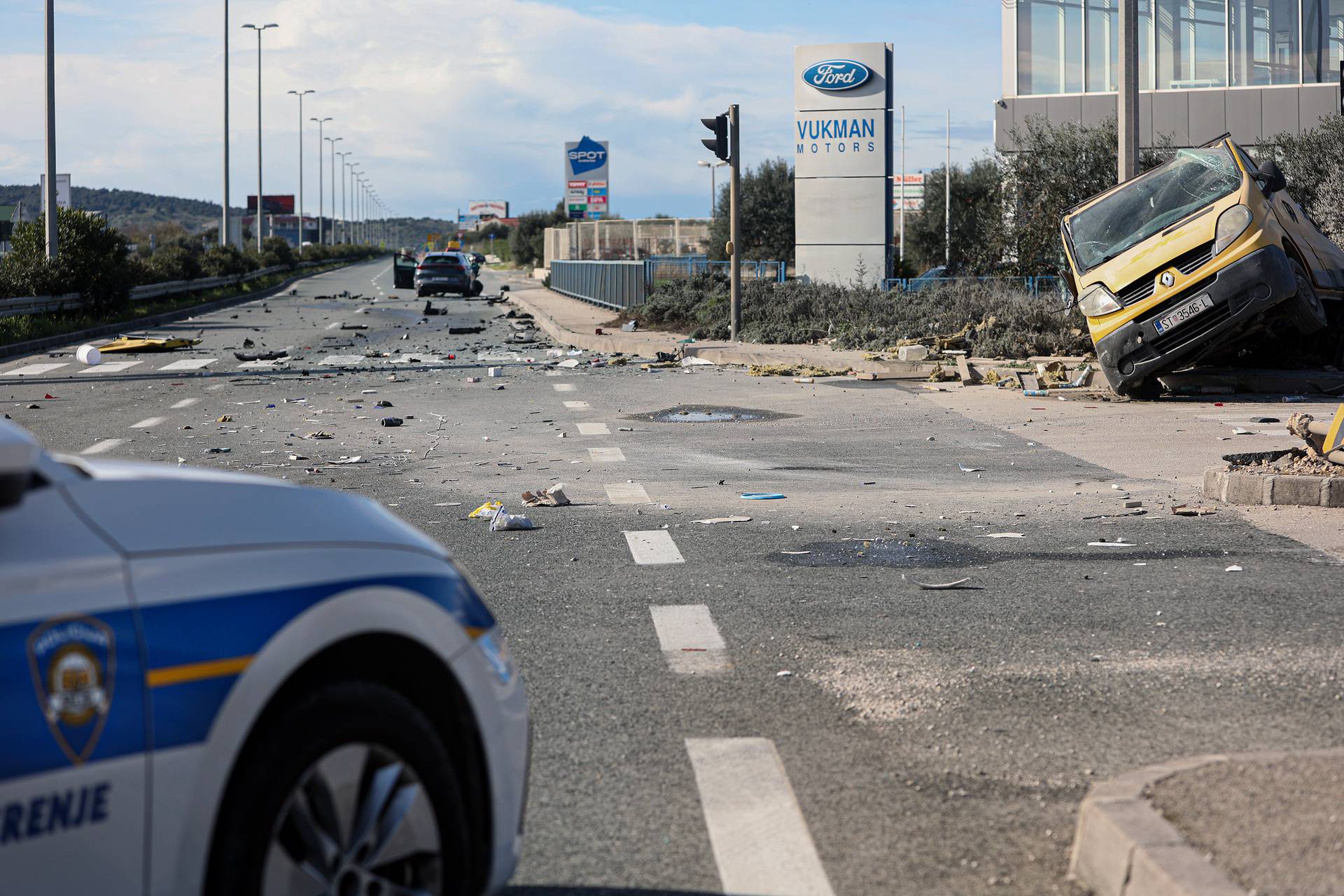 Trogir: Sudar dvaju vozila na Jadranskoj magistrali