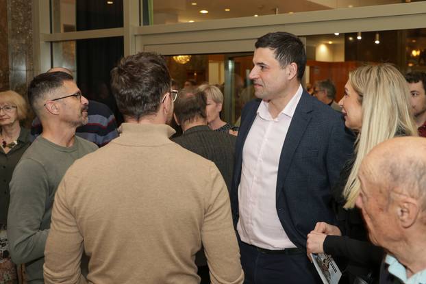 Zagreb: Poznate osobe na premijeri komedije "Papučari" autora Mire Gavrana, u režiji Mladene Gavran