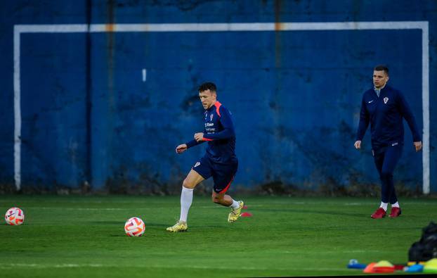 Zagreb: Hrvatska nogometna reprezentacija na treningu uoči odlaska u Kairo