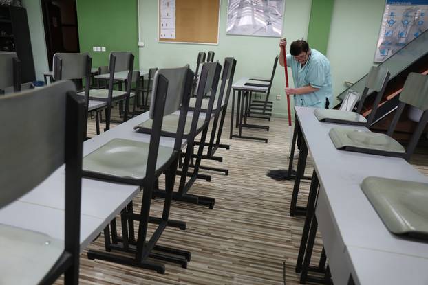 Osijek: Zbog štrajka prosvjetnih djelatnika u školama nema nastave