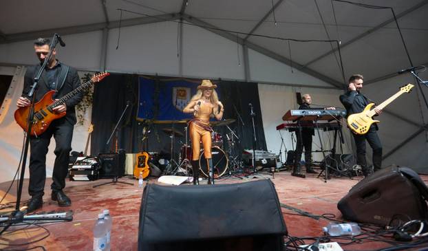 Gornja Bistra: Nastup Maje Šuput oduševio publiku na Bistranskoj Čušpazijadi