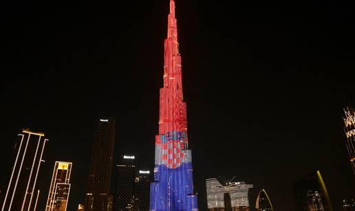 VIDEO Najviši neboder na svijetu Burj Khalifa zasjao u bojama hrvatske zastave