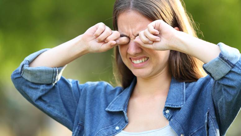 Jeste li znali da trljanje očiju može dovesti do sljepoće?