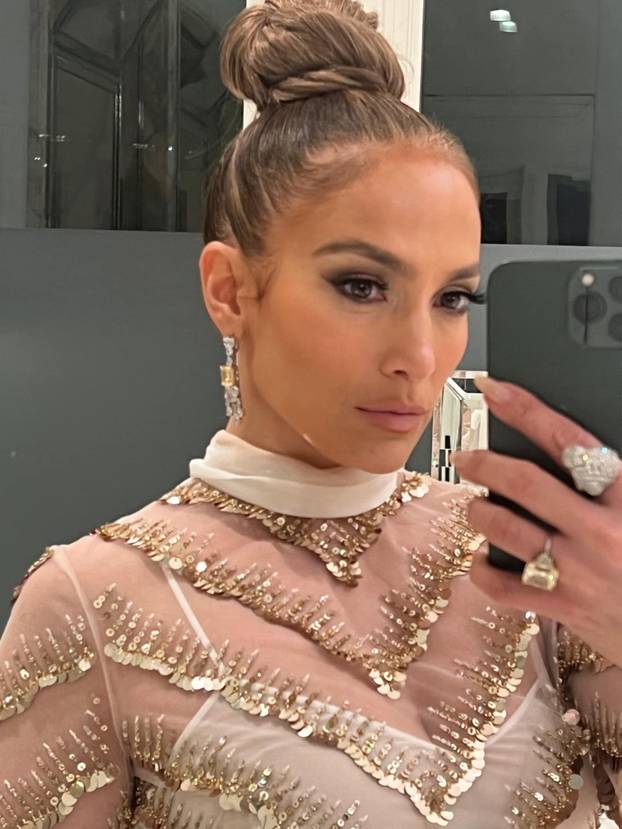 FOTO Jennifer Lopez (56) ima tijelo kao da joj je 25 godina - ovo je tajna njezine fit linije