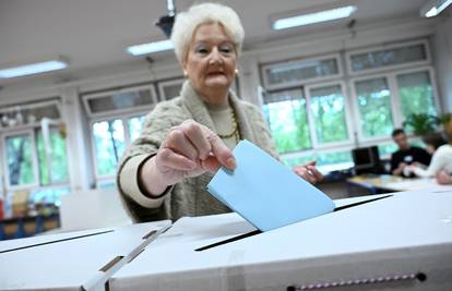UŽIVO Stigli su novi podaci o izlaznosti: Do 16:30 na birališta je izašlo  33,06 posto  birača...