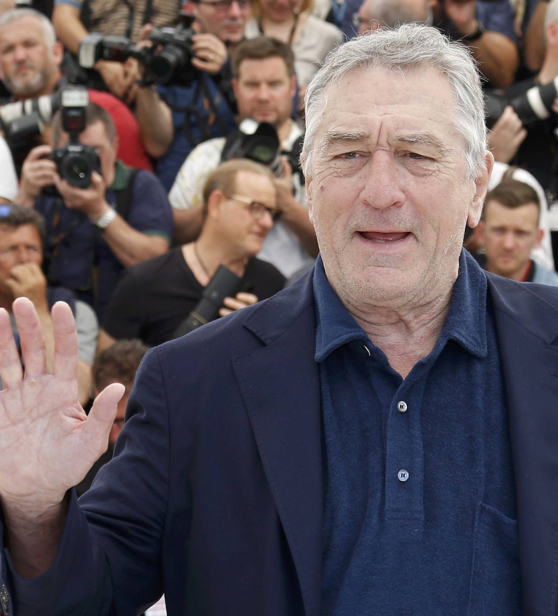 Actor Robert De Niro poses during a photocall for the film "Hands of stone" out of competition at the 69th Cannes Film Festival in Cannes