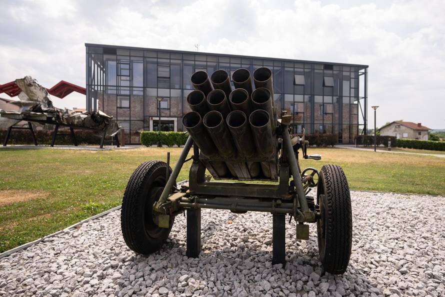 Turanj: Muzej Domovinskog rata Karlovac – Turanj povijesni je muzej o nastanku suvremene Republike Hrvatske i borbi za neovisnost u Domovinskom ratu