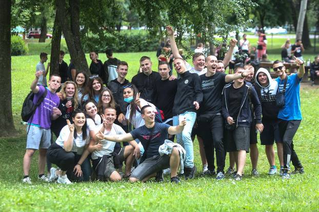 Zagreb: Nema norijade, ali maturanti se ipak okupili na Bundeku