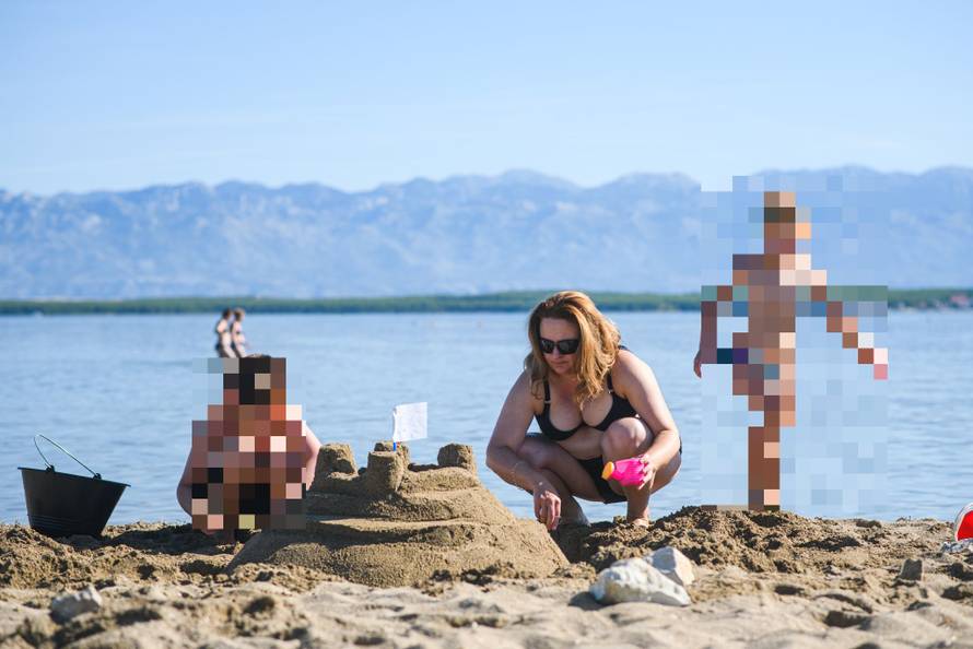 Prekrasne skulpture od pijeska uljepšale poznate plaže u Ninu