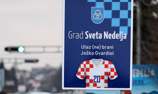 Sveta Nedelja postavila table s porukom o Jošku Gvardiolu