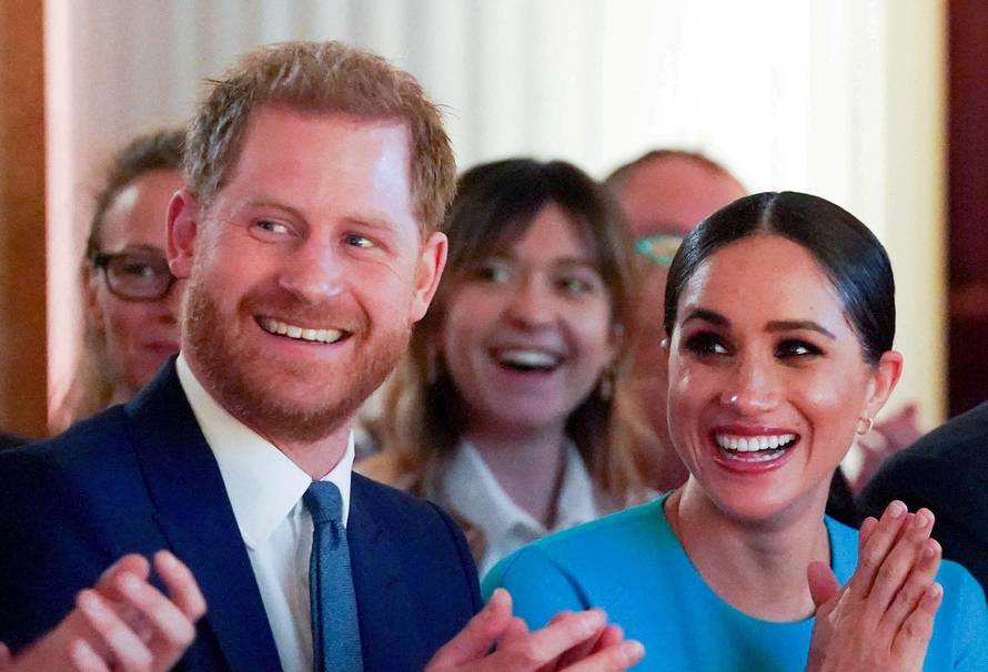 Princ Harry objavio naslovnicu memoara, ljudi ga kritiziraju: 'To je režirala Meghan Markle'