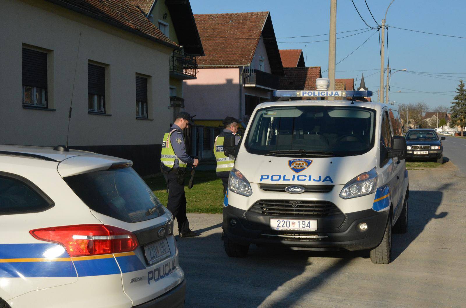 Pozega - U prometnoj nesreci u Zagradju automobil naletio na petogodisnju djevojcicu