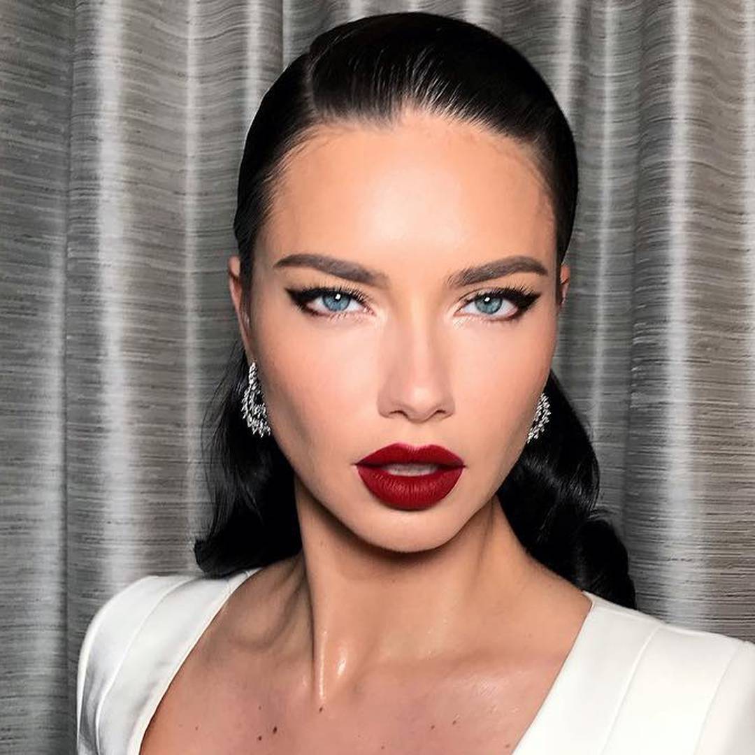 Adriana Lima zaludjela fanove fotografijom svoje gole guze