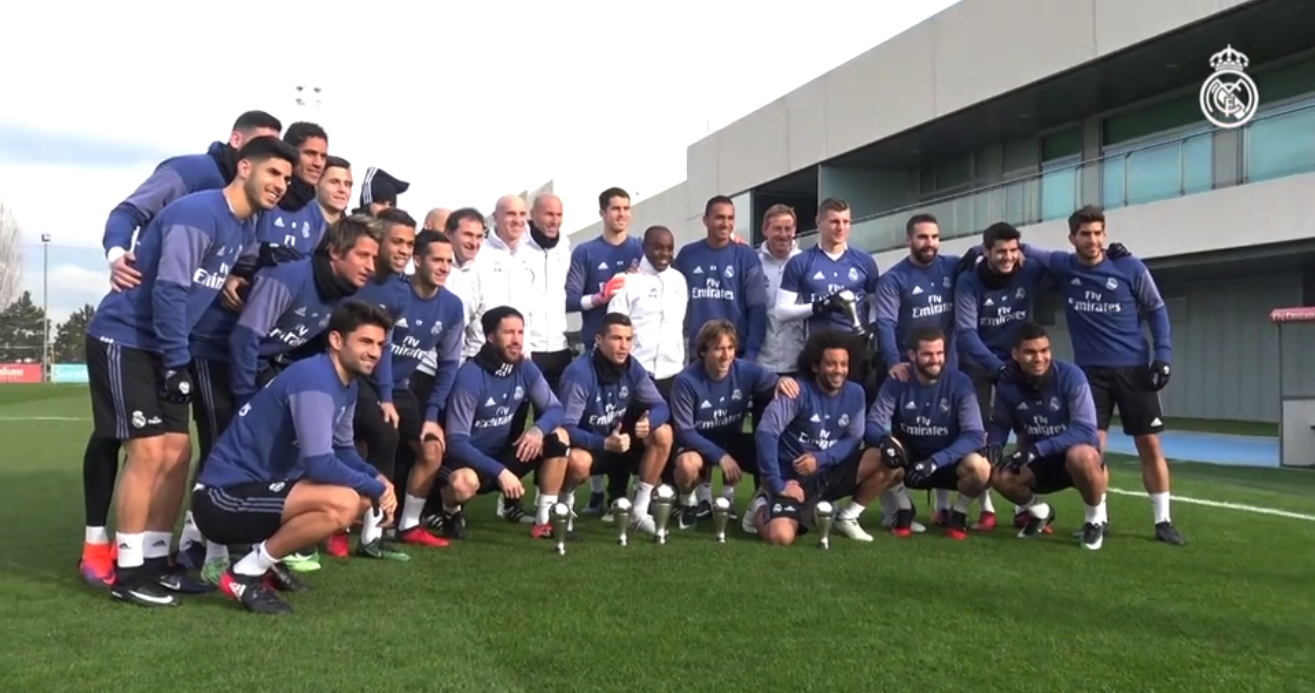 Modrić, Ronaldo i društvo na treningu se hvalili trofejima