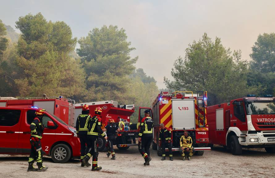 Požar kod Milne i dalje nije pod kontrolom